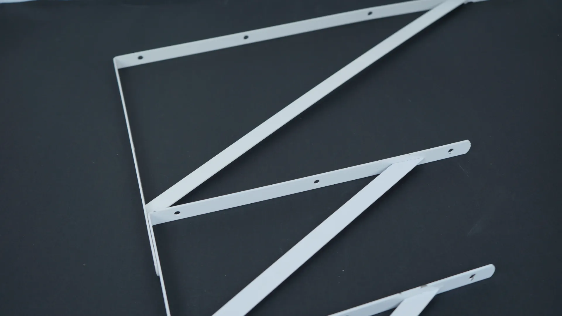 زوايا ديكور ابيض 30 سم